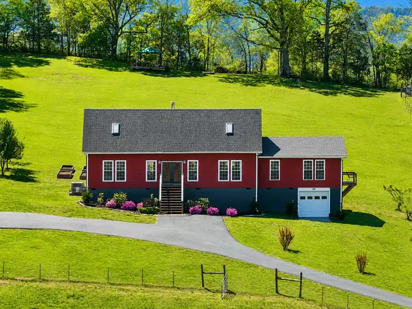 4341 Marlowe Rd, Williamsport, TN 38487
