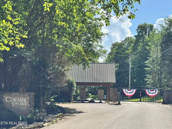 626 N Pointe Tr, Allons, TN 38541