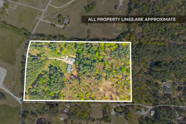 1549 Trace Creek Rd, Mc Ewen, TN 37101