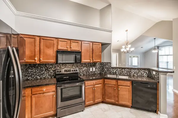 825 Browns Ln #201, Gallatin, TN 37066