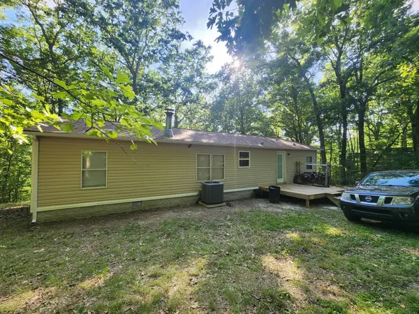 198 Neil Dr, Smithville, TN 37166