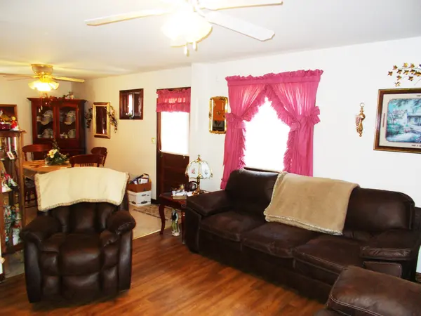 225 Cedar Hollow Dr, Camden, TN 38320