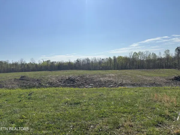 532 White Oak Rd, Jamestown, TN 38556