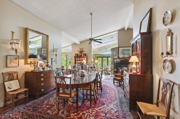 232 Hollingsworth Cove Rd, Monteagle, TN 37356