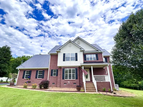 1109 Stonehenge Ct, Columbia, TN 38401