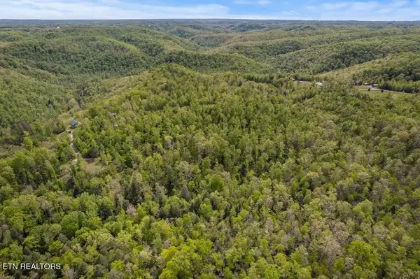 35309 Highland Ridge Tr, Crawford, TN 38554