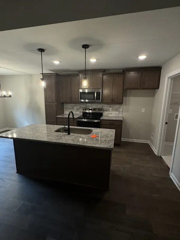 318 Tisha Ct, Clarksville, TN 37042