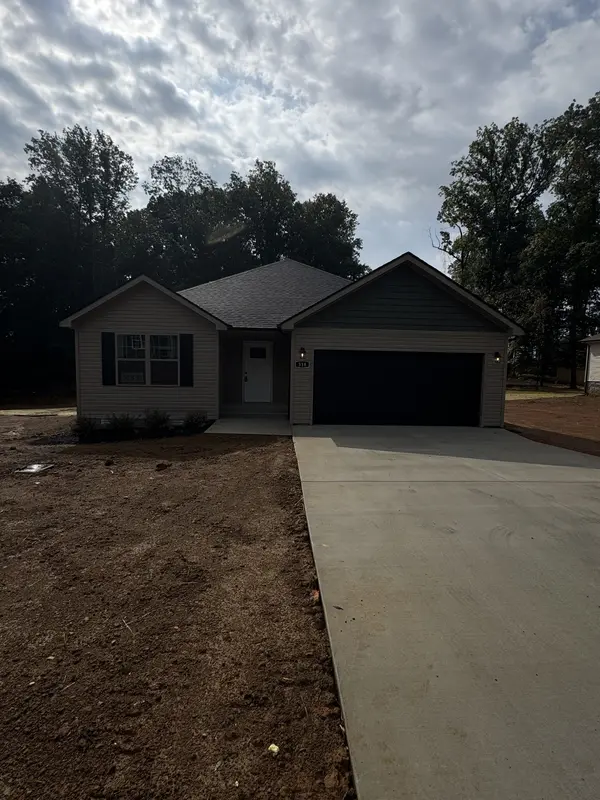 318 Tisha Ct, Clarksville, TN 37042