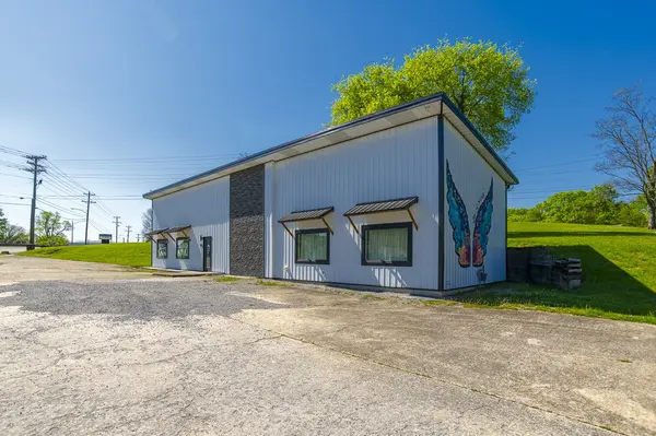 806 Washington St #W, Fayetteville, TN 37334