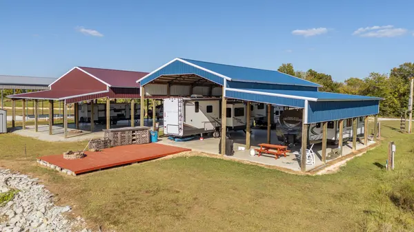 1997 Hardin Bottom River Rd, Clifton, TN 38425