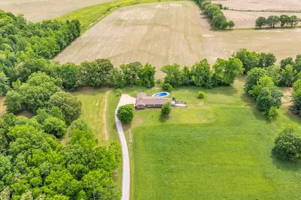 28 Ok Rd, Lawrenceburg, TN 38464