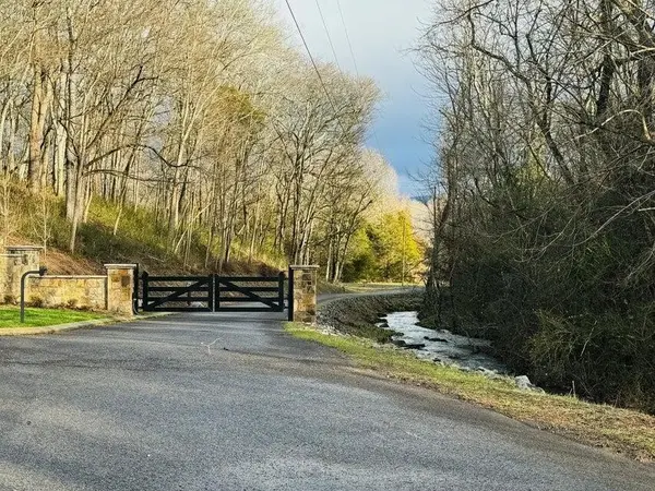 98 River Ridge Drive, Dunlap, TN 37327