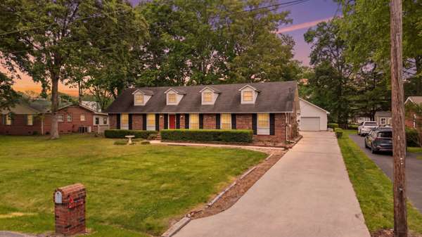 1205 Woodcrest Dr, Manchester, TN 37355