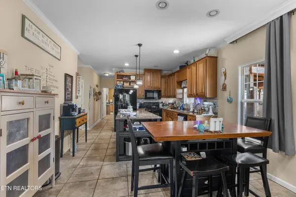 1021 W Old A J Hwy, New Market, TN 37820