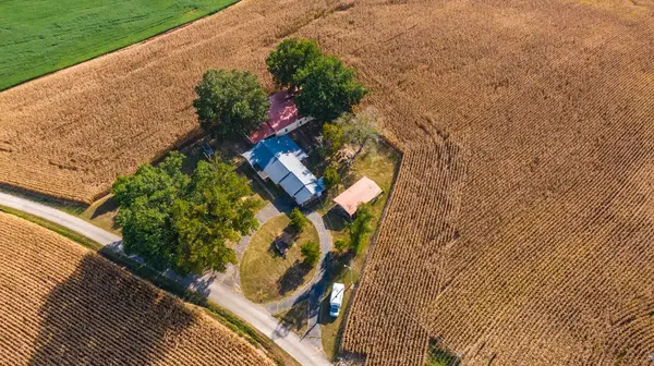 1318 Vise Loop, Decaturville, TN 38329