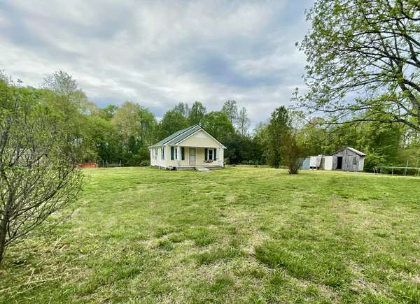 110 Shannon Rd, Leoma, TN 38468