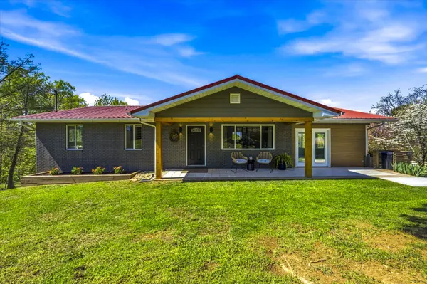 1845 Bouldercrest Dr, Dandridge, TN 37725