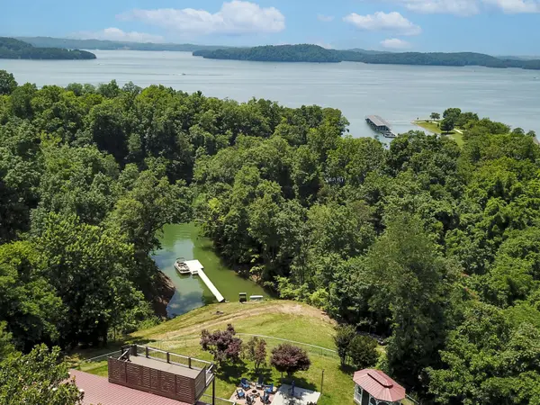 1845 Bouldercrest Dr, Dandridge, TN 37725