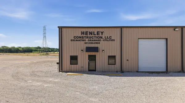 1087 Aedc Rd, Winchester, TN 37398