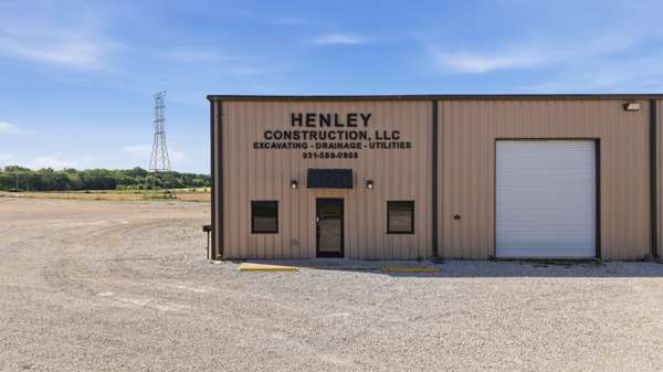 1087 Aedc Rd, Winchester, TN 37398