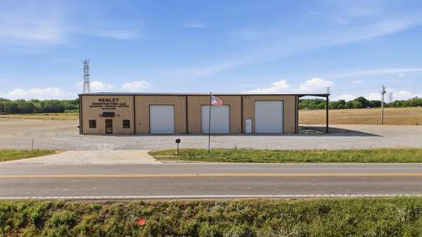1087 Aedc Rd, Winchester, TN 37398