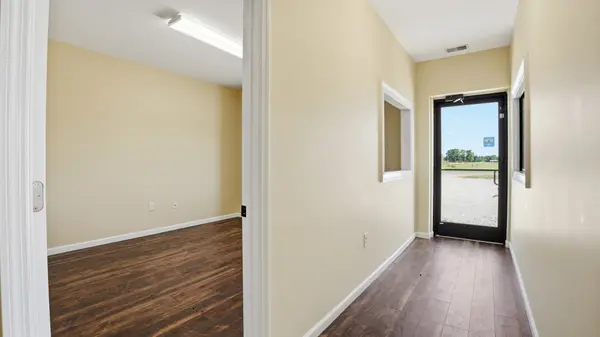 1087 Aedc Rd, Winchester, TN 37398