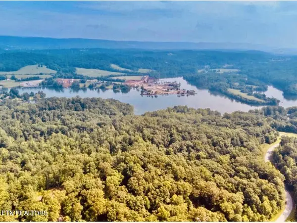 228 Crystal Springs Rd, Rockwood, TN 37854