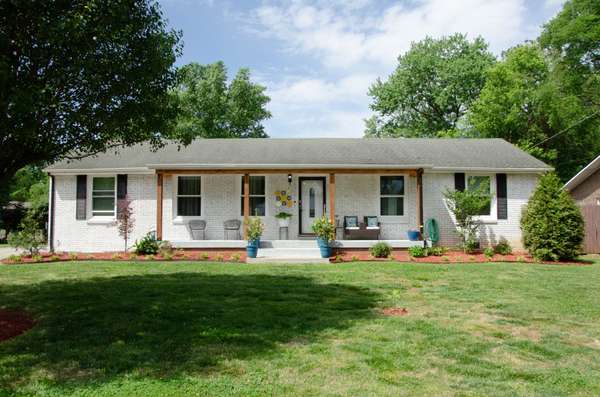 1614 Minerva Dr, Murfreesboro, TN 37130