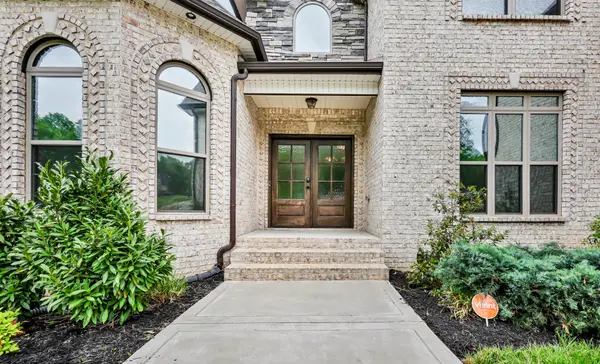 1689 Double R Blvd, Clarksville, TN 37042
