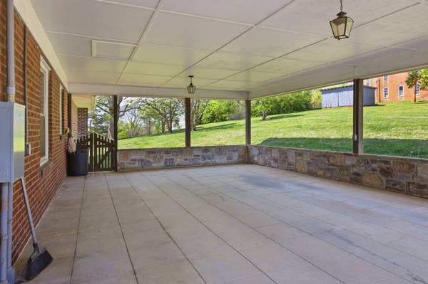 1605 College St, White Pine, TN 37890