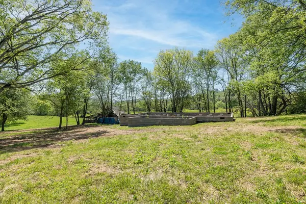 3938 Ostella Rd, Cornersville, TN 37047