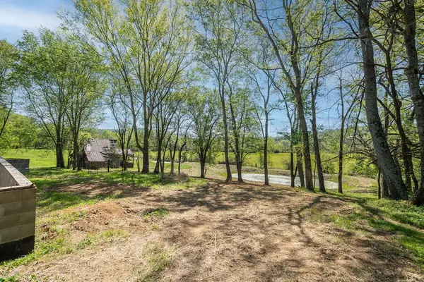 3938 Ostella Rd, Cornersville, TN 37047