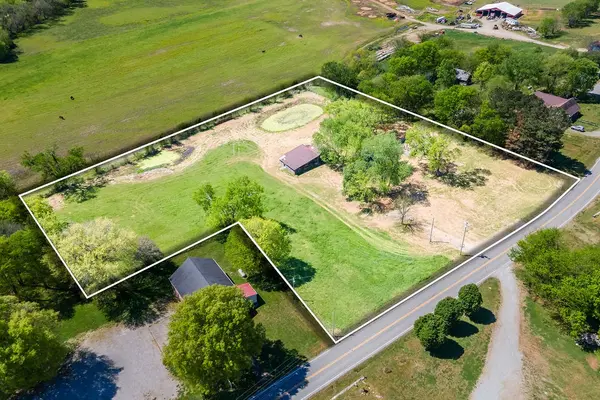 3938 Ostella Rd, Cornersville, TN 37047