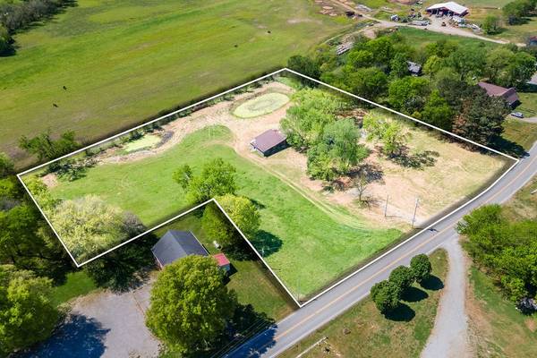 3938 Ostella Rd, Cornersville, TN 37047