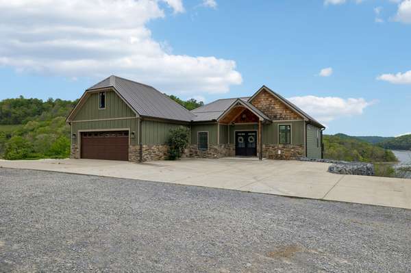 1010 Old Casey Cove Rd, Smithville, TN 37166