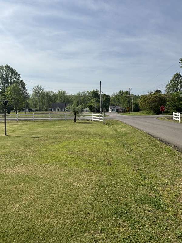 206 Dreaden St, Waverly, TN 37185