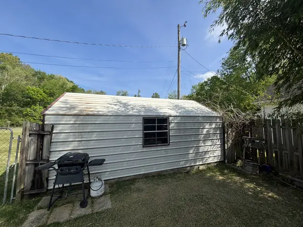 206 Dreaden St, Waverly, TN 37185