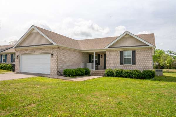 2008 Eisley Ln, Columbia, TN 38401