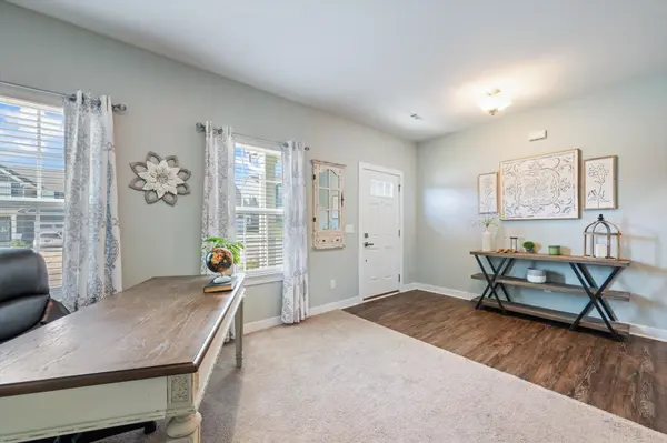 910 Caywood Rd, Smyrna, TN 37167