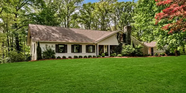 1667 Simpson Dr, Clarksville, TN 37043