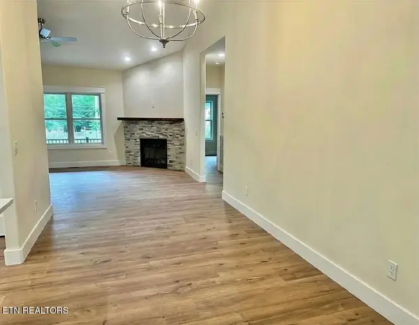 614 Apoka Lane, Crossville, TN 38572