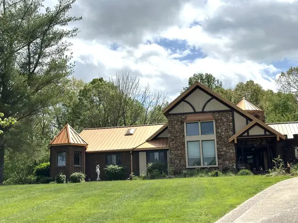 300 Hickory Ln, Greenville, KY 42345
