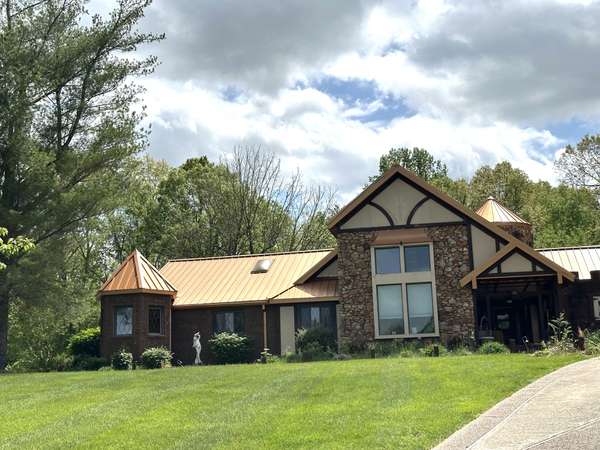 300 Hickory Ln, Greenville, KY 42345