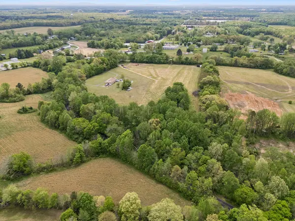1059 Old Railroad Bed Rd, Taft, TN 38488