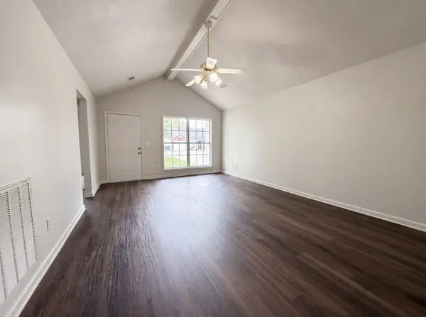 112 Westchester Dr, White House, TN 37188