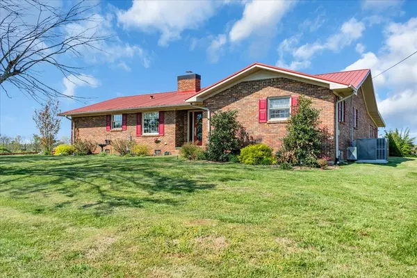 1435 Hennessee Bridge Rd, Rock Island, TN 38581