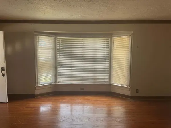 1103 E 18th St, Hopkinsville, KY 42240