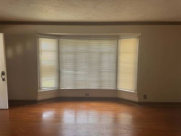 1103 E 18th St, Hopkinsville, KY 42240