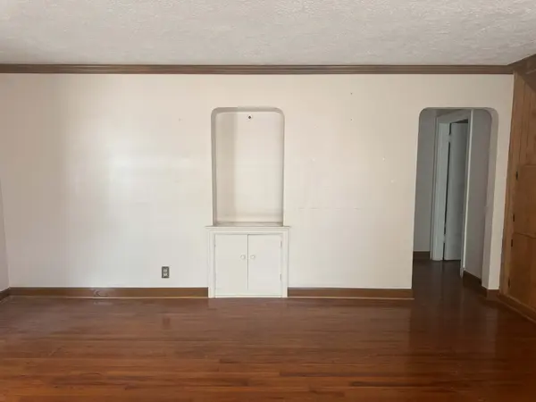 1103 E 18th St, Hopkinsville, KY 42240