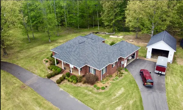 25 Max Dr, Paris, TN 38242